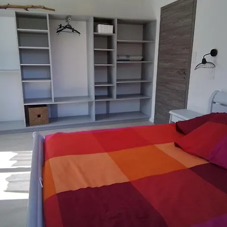 Jolie Petite Maison A 7 Min A Pied De La Pour 6 Pers 度假居